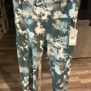 Balance Collection Women Blue and White Tie-Dye Leggings